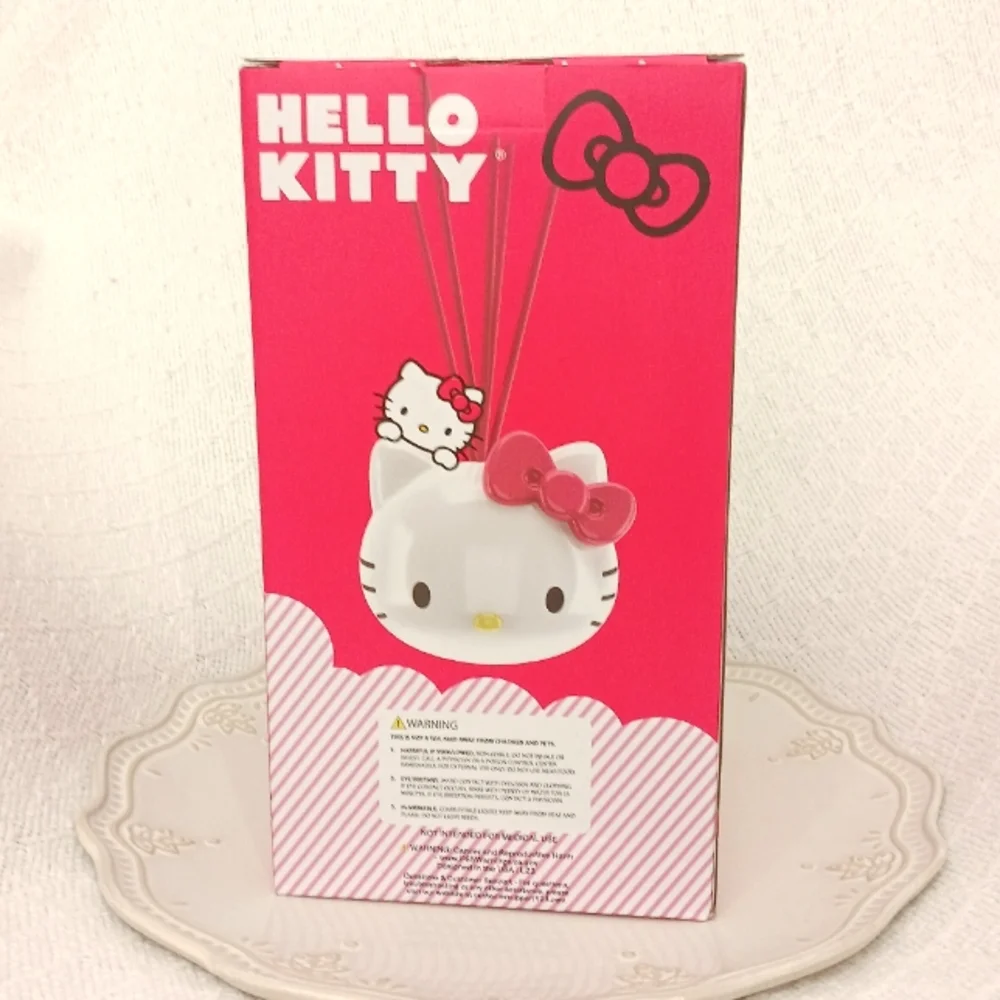 Hello Kitty Ceramic Reed Diffuser Set - Picture 4 of 10
